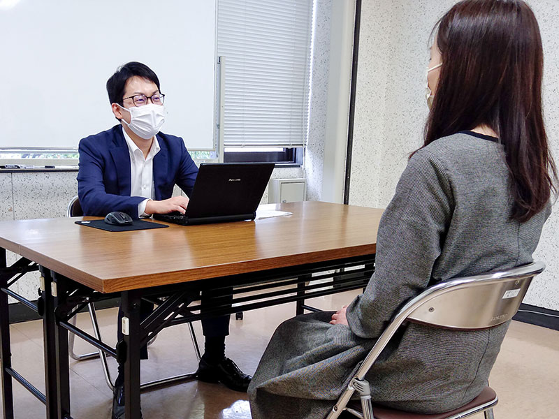 無料法律相談会の様子